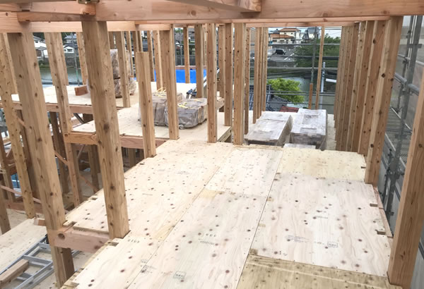 在来工法と地盤建物保証